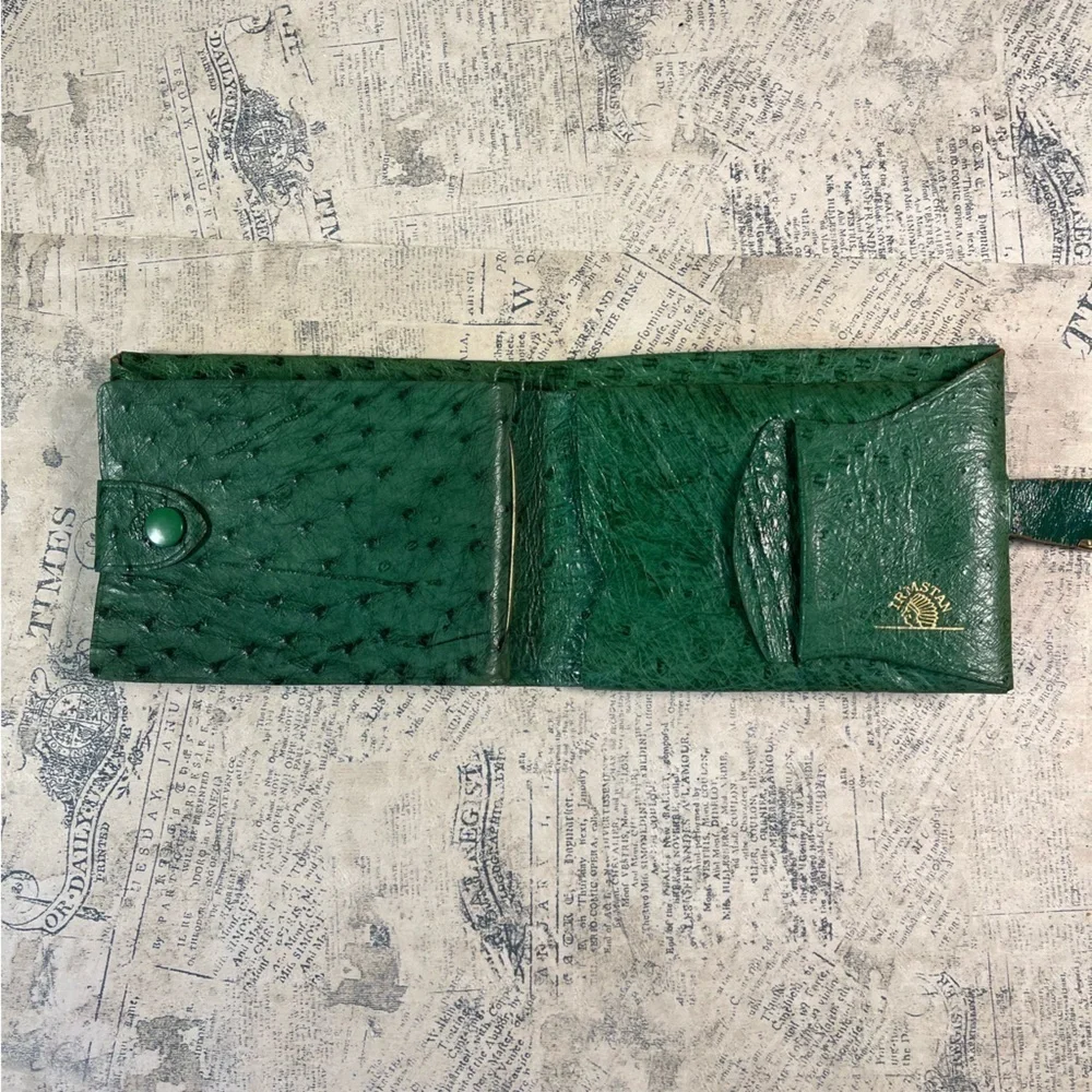 IRMSTAN Vintage bifold green ostrich leather